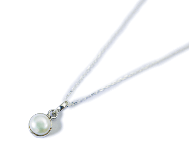 [Silver925]ホワイトパール(真珠)のシルバーペンダント(直径6mm・6月の誕生石) ハンドメイド