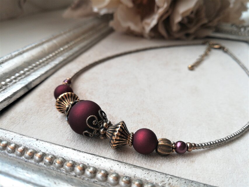 ベルベット風 ボルドー色ビーズのチョーカー