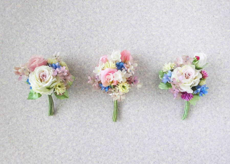 薔薇とまゆ玉アザミの花束 * 綿ローン製 * コサージュ