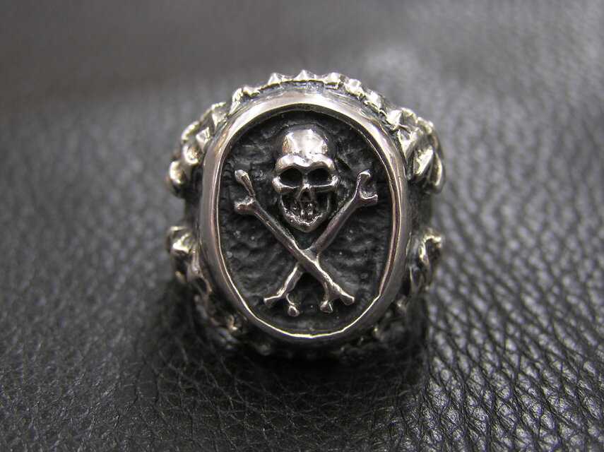 スカル　リング Totenkopf ring Amazon | The SS Totenkopf Ring: Himmler's Ss Honor Ring in Detail