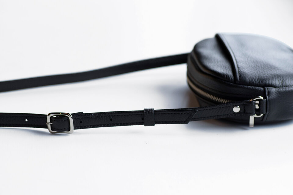 ミニマリスト様☆オーダー ワンポイント セーター [全4色] – muta Online Store