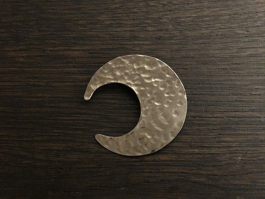 【受注生産】洋白の三日月ブローチ