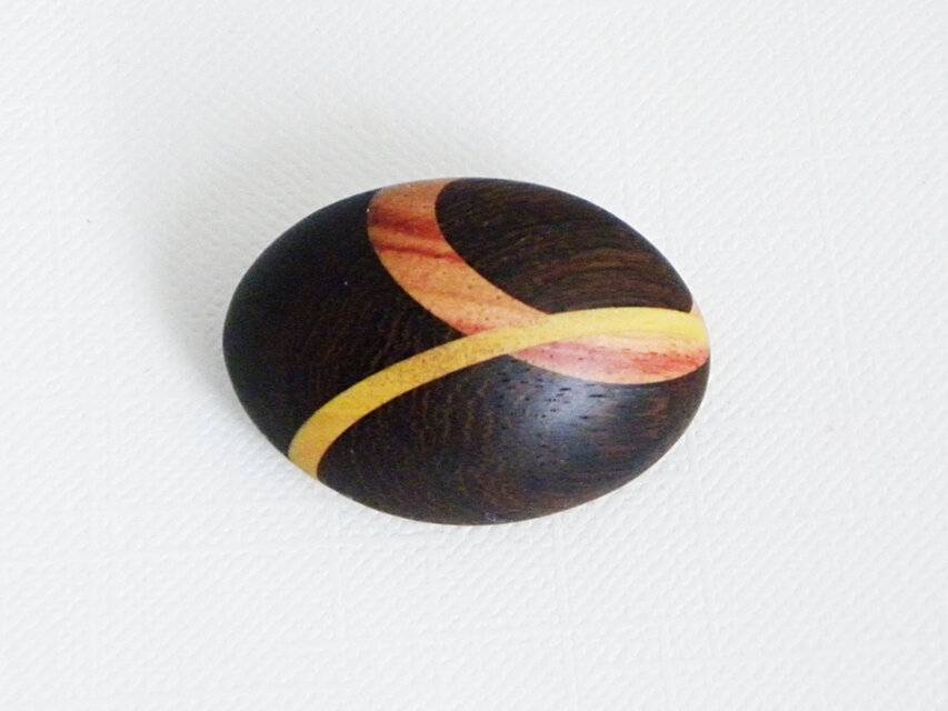 ブローチ -タガヤサン･チューリップウッド･アマレロ楕円-