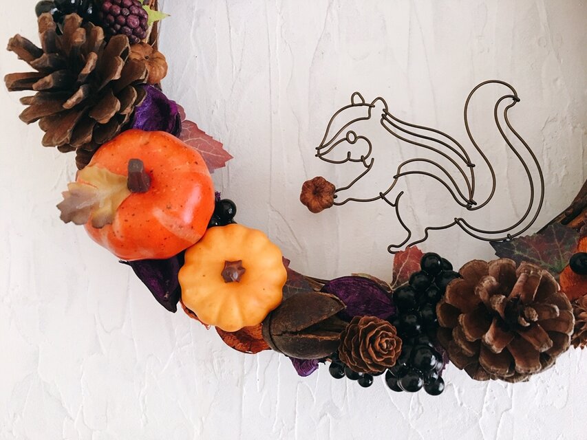 食いしん坊シマリスの蜘蛛の巣ハロウィンリース | iichi 日々の暮らし