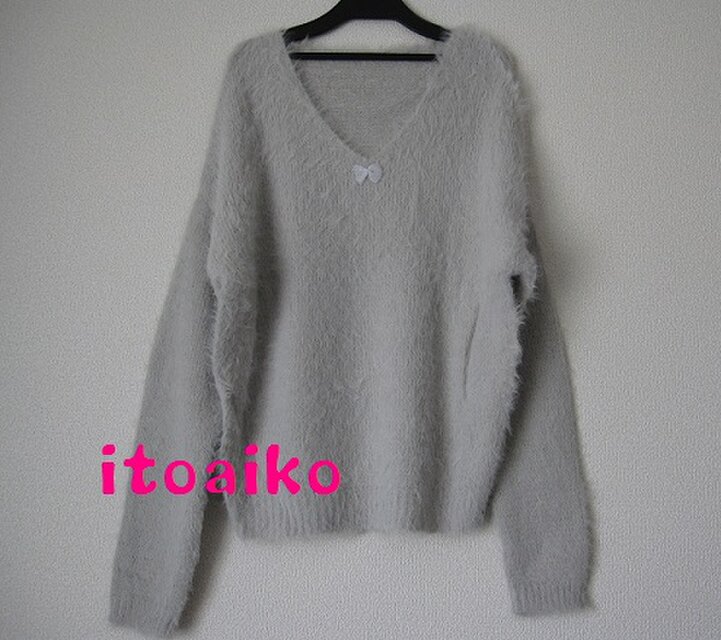 ふんわり♪柔らかい着心地☆☆ ラメリボン付きニット☆（グレー）