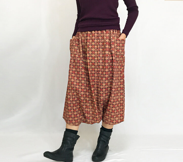 着物リメイク、とろみ素材のちりめん小紋が可愛いサルエルパンツ