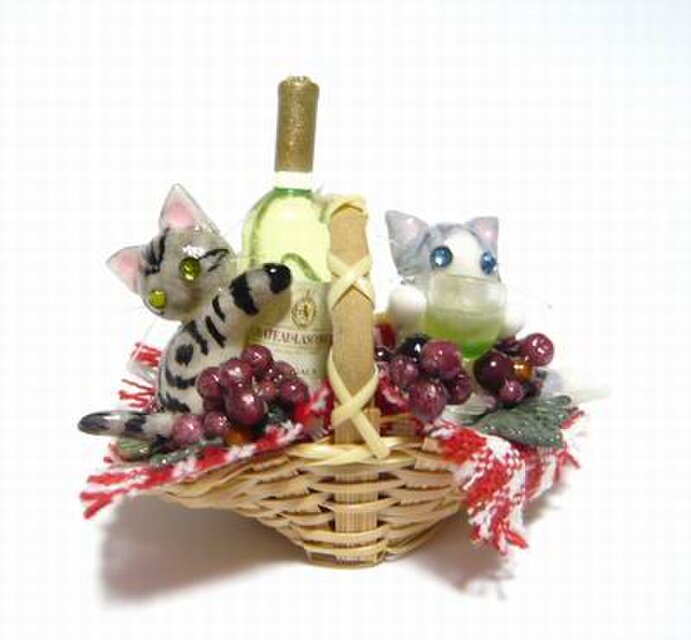にゃんこのしっぽ○ワインとぶどうのバスケット〇ミニチュア〇ドールハウス○猫4