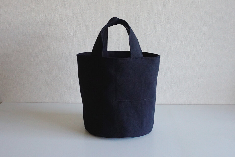 OVALTOTE (M) / black