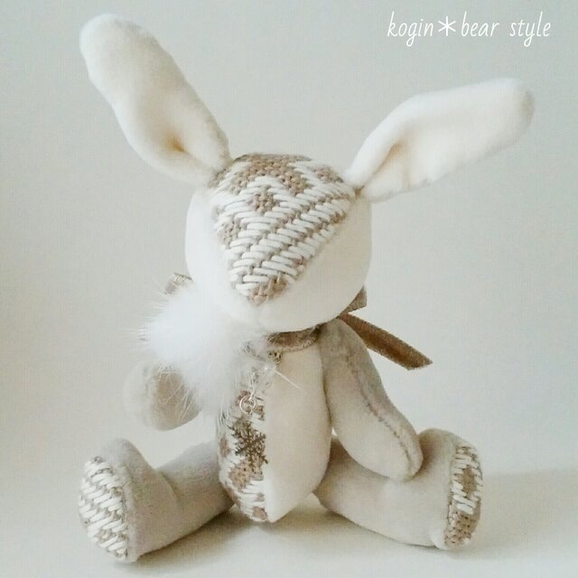 総刺しこぎんウサギ 初雪の便り（四つこごり）