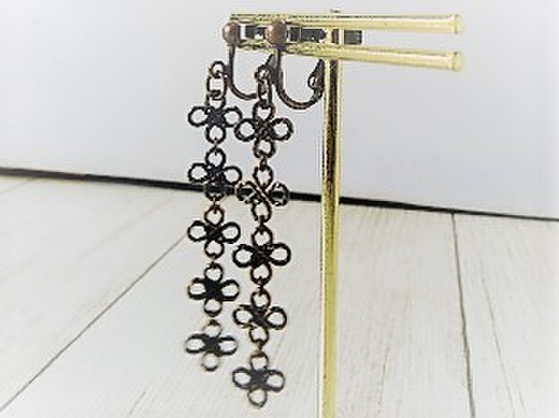 アンティークブロンズ★華やかイヤリング♪