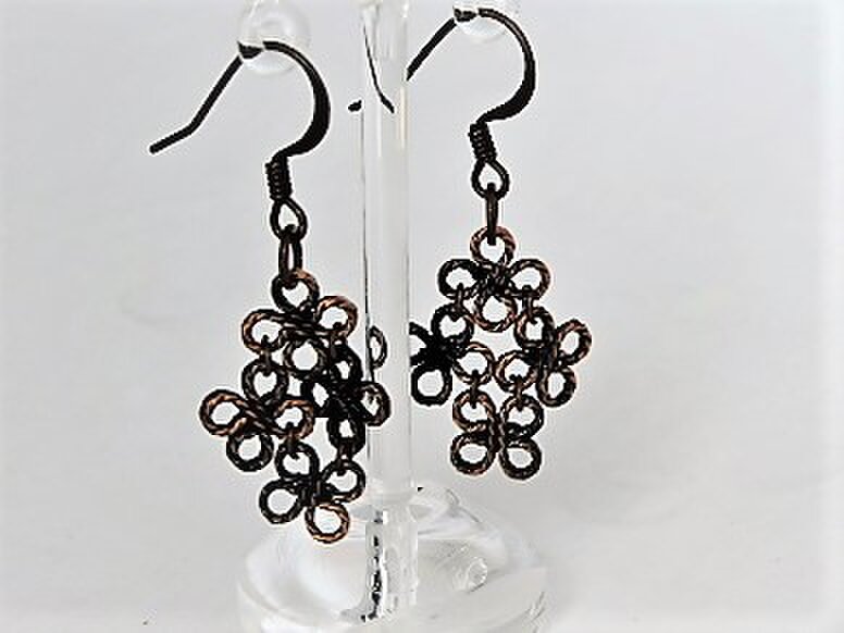 アンティークブロンズ★華やかピアス♪