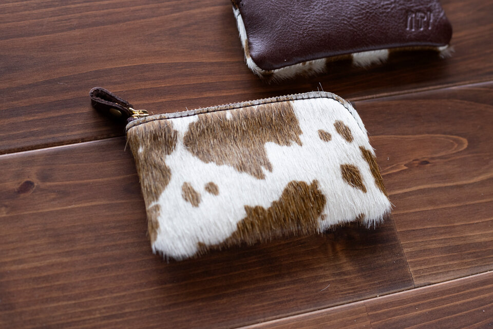 ハラコのポーチ　コインケース　小物入れ　姫路産シュリンクレザー　ブラウンapo-12nch