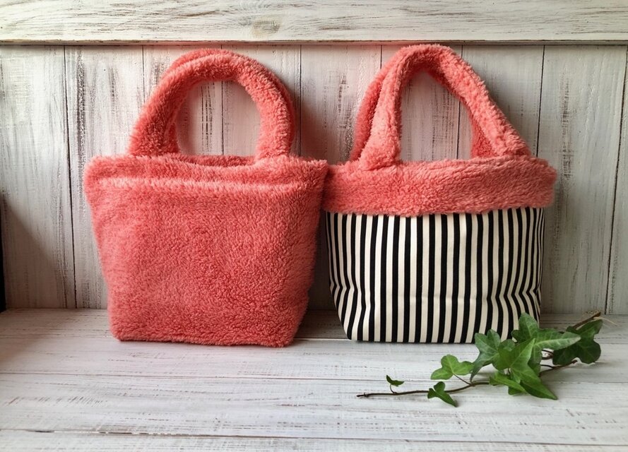 星月猫★リバーシブルボアトートバッグ　細ストライプ 　ピンク　どっちが表でも最高に可愛いあったかバッグ　ミニトート