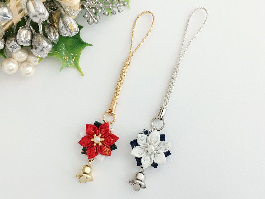 ポインセチアのストラップ （ つまみ細工＊受注制作 ）