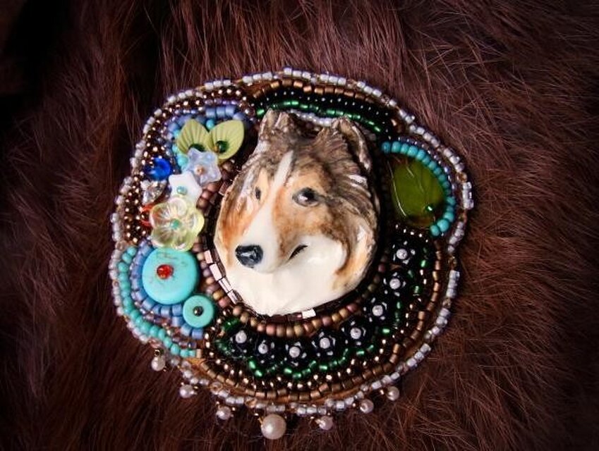 シェルティ（セーブル）トーテム　ビーズエンブロイダリーブローチ