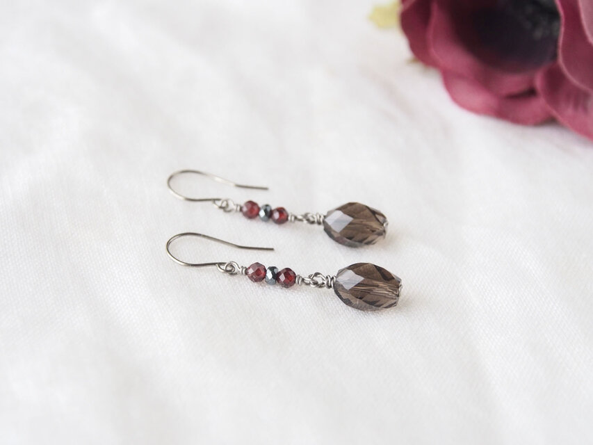 Smoky＆Red Shine Pierce