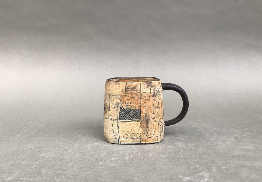 化粧掻き落とし文様 カップ102