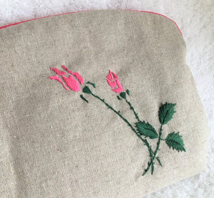 バラ刺繍のポーチ（ローズピンク） | iichi 日々の暮らしを心地よく