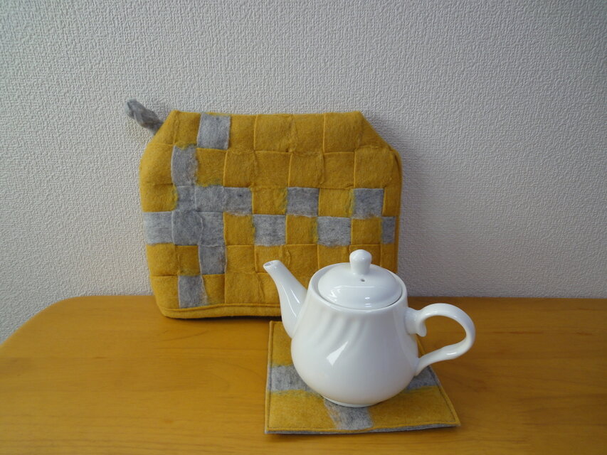 羊毛フェルト＊ティーポットカバー＆マット　マスタード
