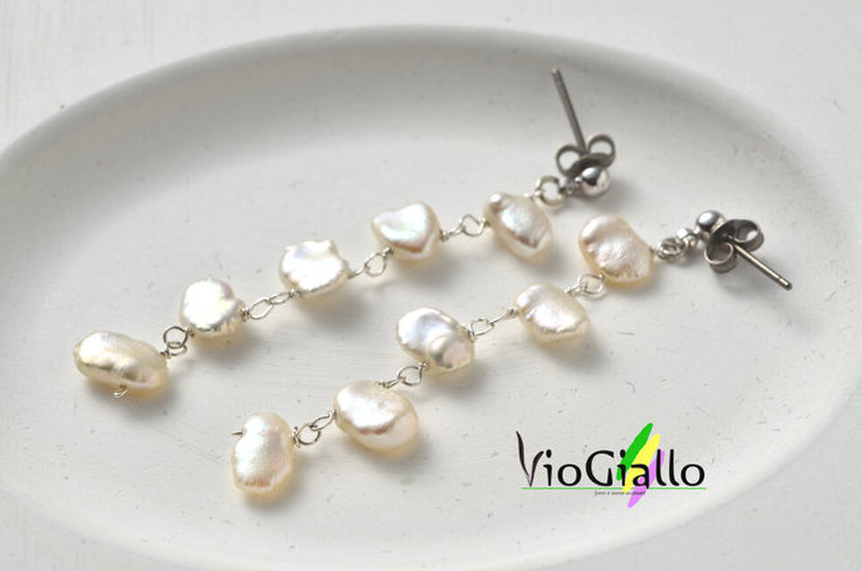 淡水ケシパール(ホワイト・ クレオ形)の五連ピアス(SV925)﻿ | iichi