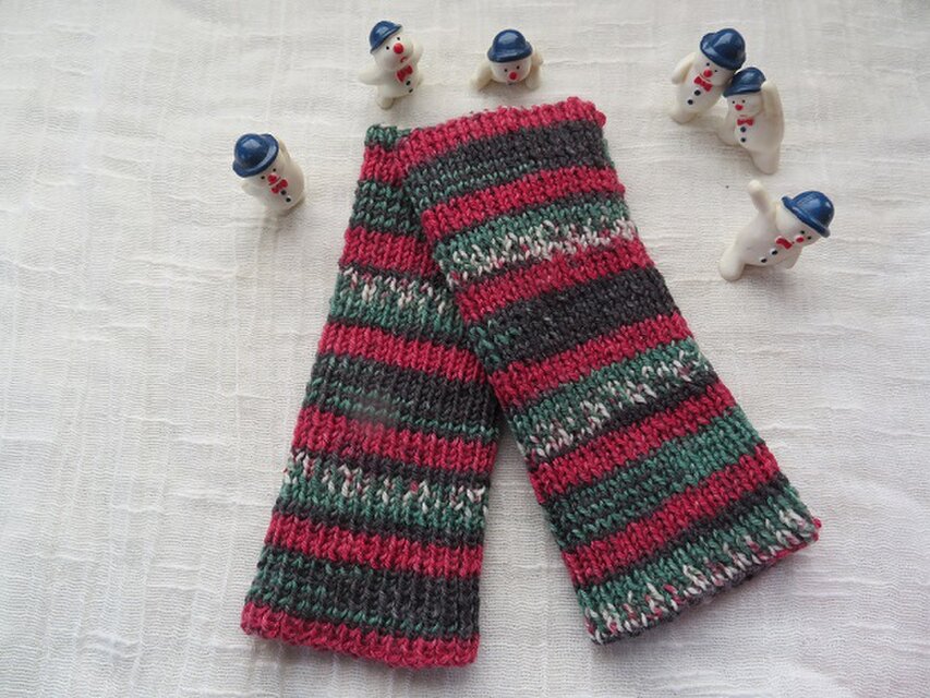 ほっこり温かいカラーのレッグウォーマー