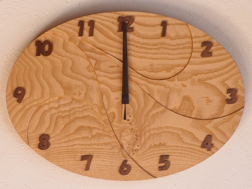 無垢の木の電波掛け時計　くり　００６４