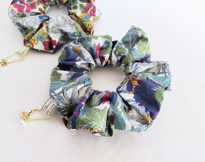 リバティガーラのビックなゆらりシュシュ