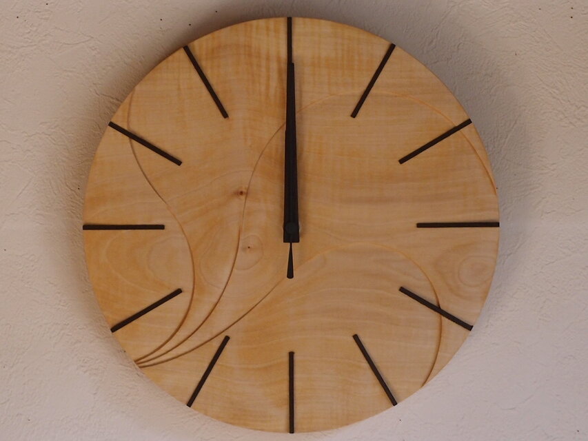 無垢の木の電波掛け時計　とち　００４５