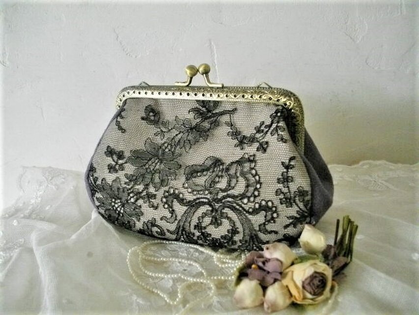 アンティークブラックレースふっくらがま口 バイカラー