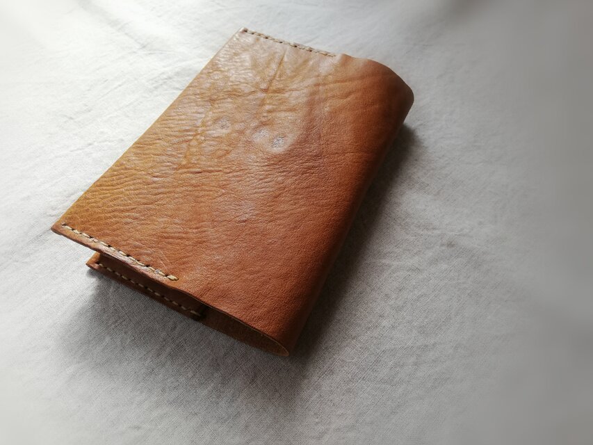 ブックカバー　ブラウン　オイルシュリンクレザー