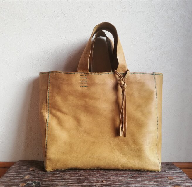 stitch tote M　オイルシュリンクレザー　マスタードイエロー✗グリーン