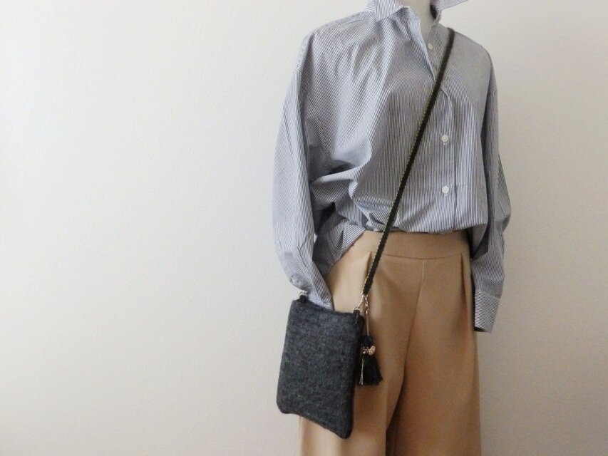 ニットのポシェット