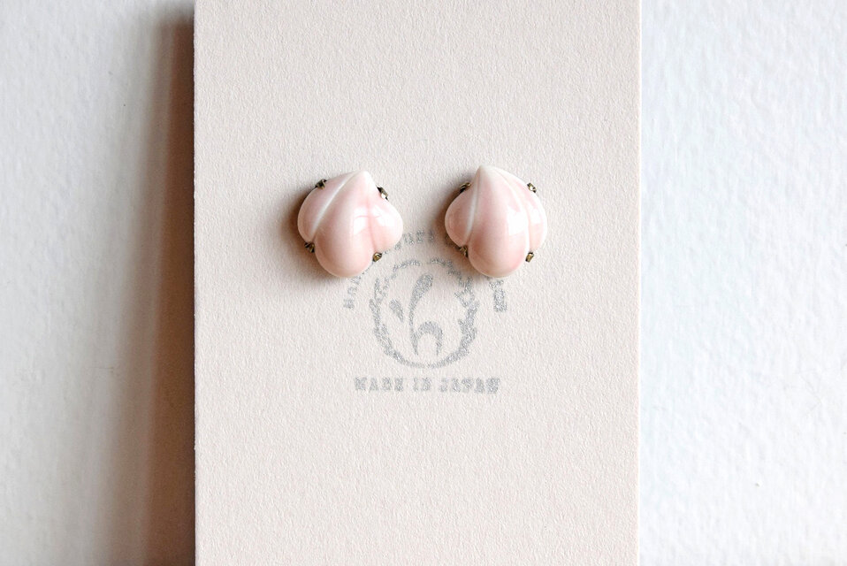 花貝ピアス【ピンク】（a）