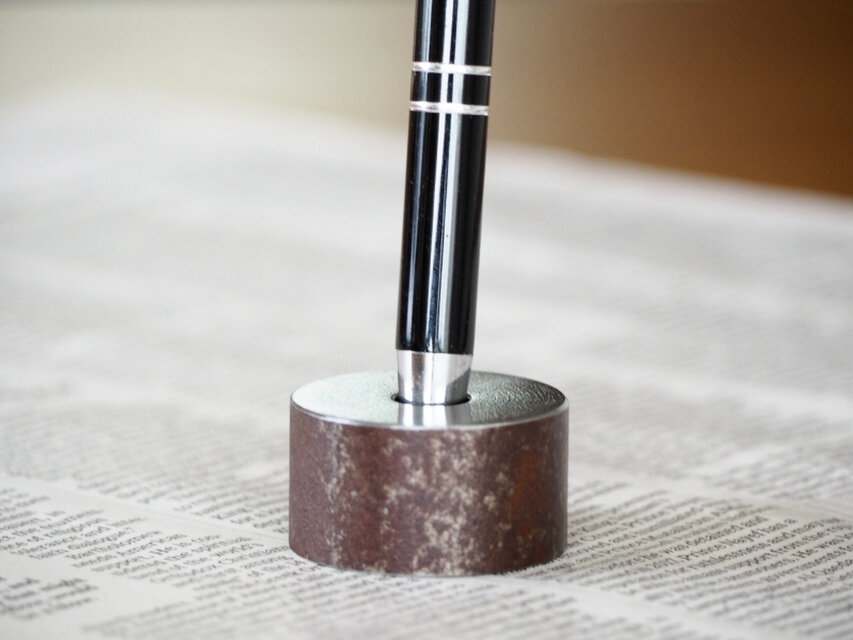 ペンスタンド、ペーパーウェイト