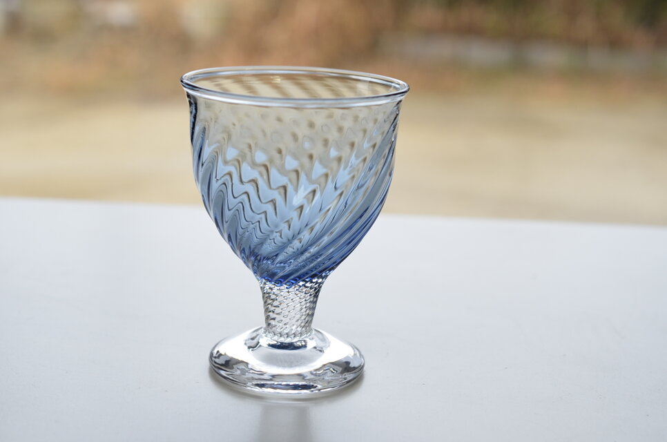 藍色のモールグラス