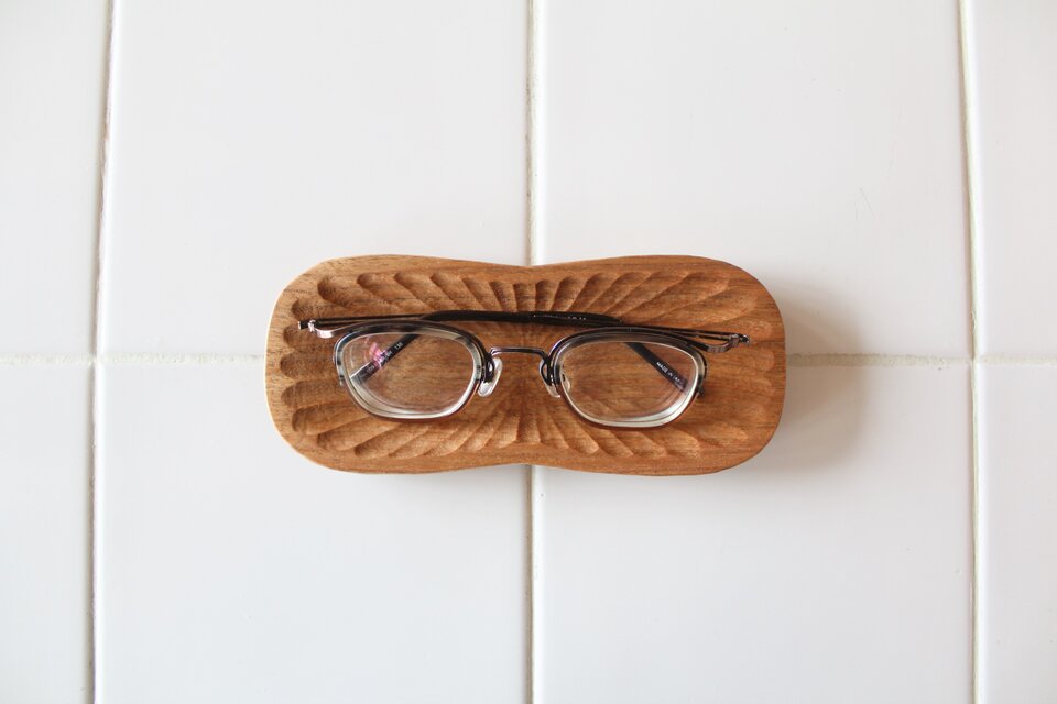 胡桃の木　メガネ皿　菓子皿