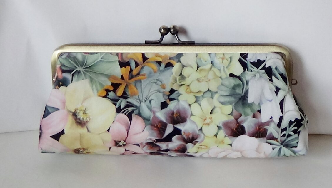 リバティ　 ペインテッド・ジャーニー（ブラック）がま口ペンケース