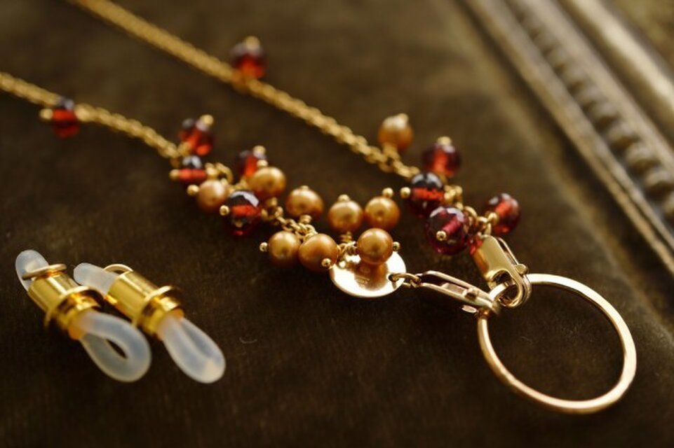 K14GF ゴールドレッド眼鏡チェーン