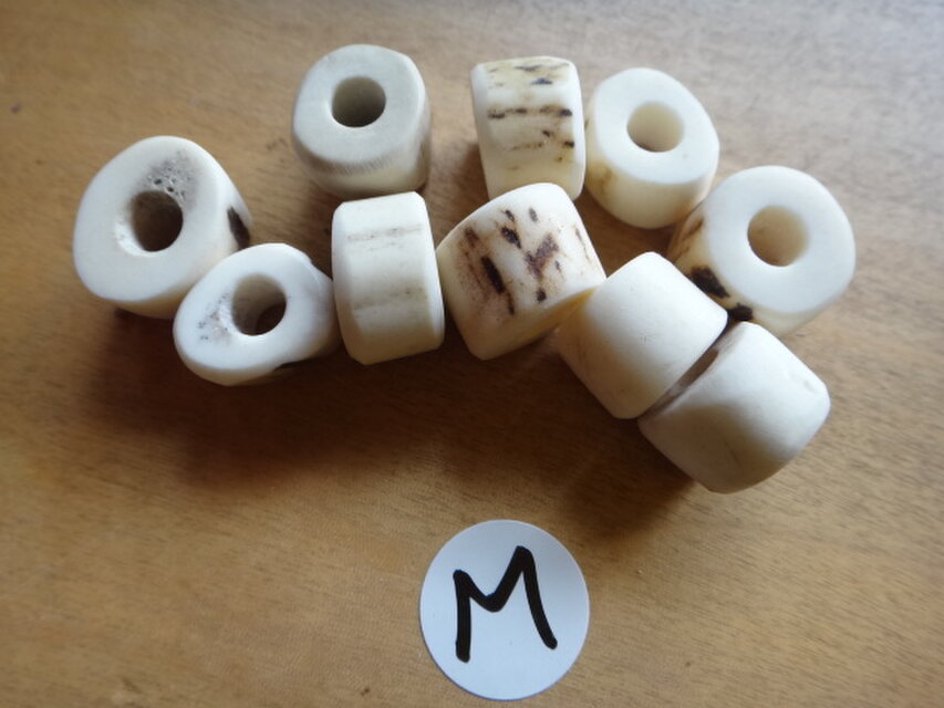 日本の鹿の角のビーズ10個セットM