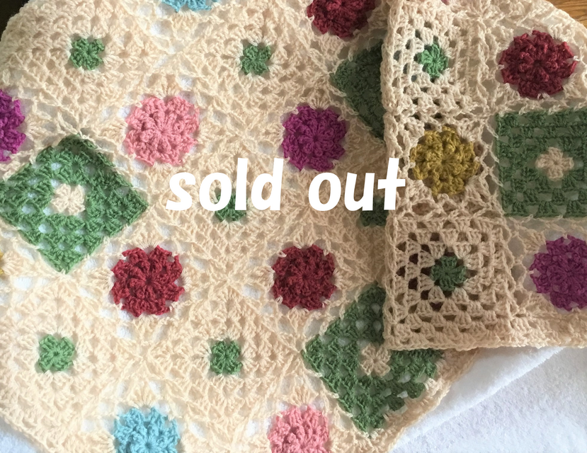毛糸編みの膝掛け～フラワーガーデン～