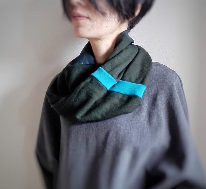 スヌード　ダークグリーン　送料無料