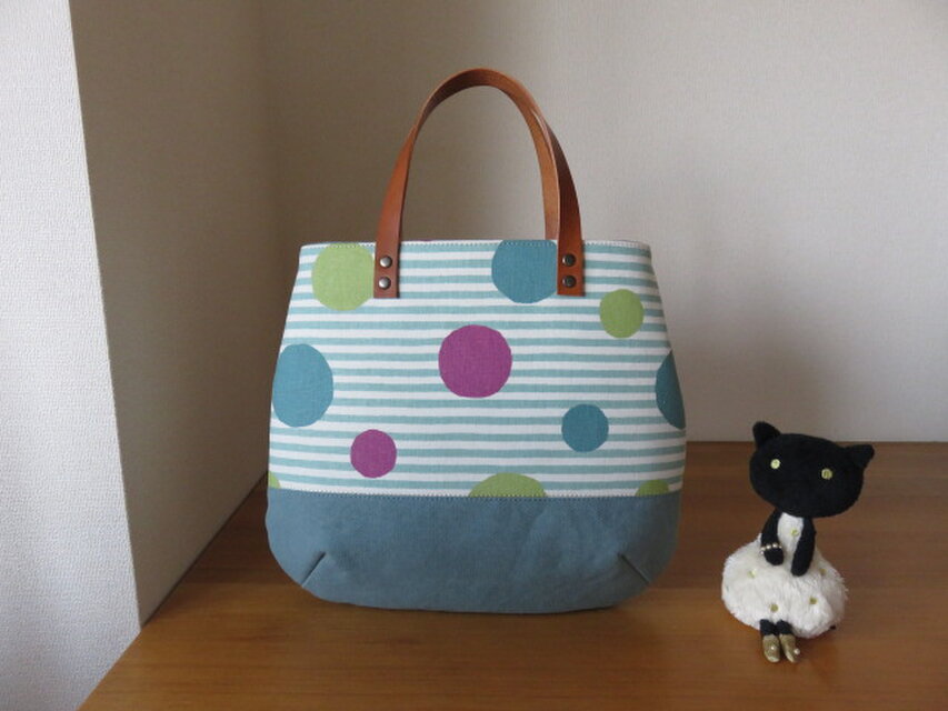 おにぎり型のトートバッグ　ドット&帆布　③