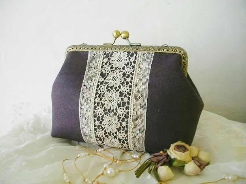 パープルリネン&アンティークレースがま口ポーチ１５