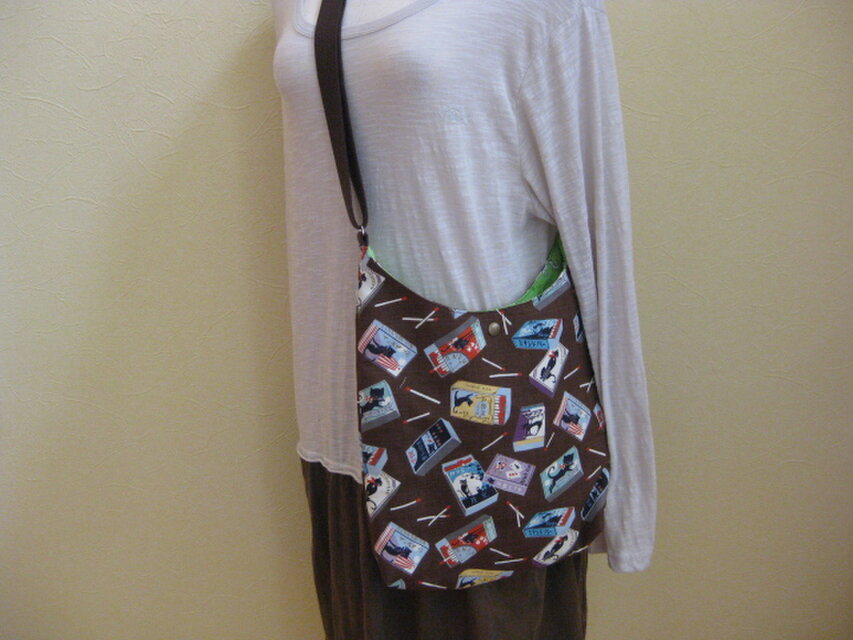 ショルダーバッグ