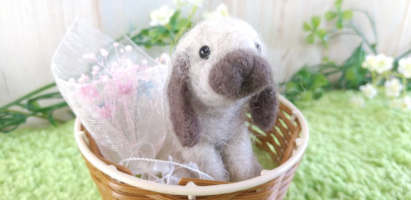 【セール】羊毛うさぎ*Sサイズ*お座り*スモークパール