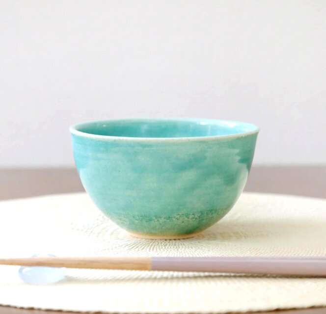 トルコ青釉の飯碗 ＊ ３