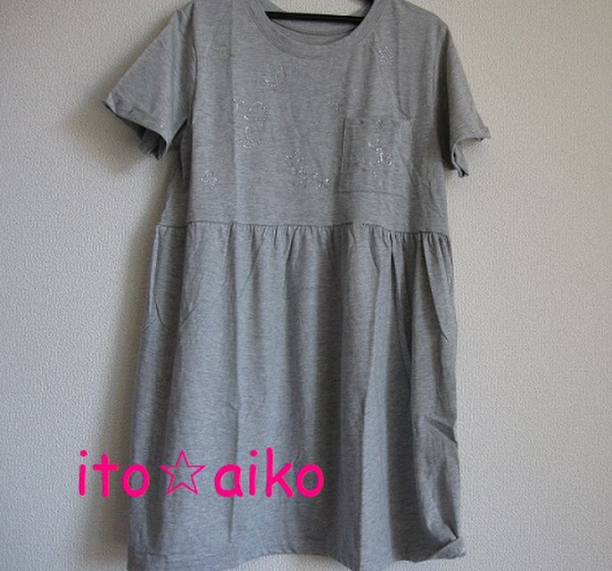 やさしい肌触り♪　キラキラデザインコットン１００％ワンピース（グレー）