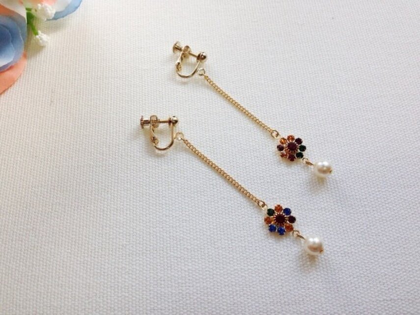 デイジーとパールのイヤリング