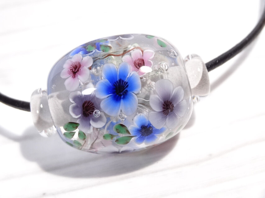 アネモネのとんぼ玉（ガラス玉）