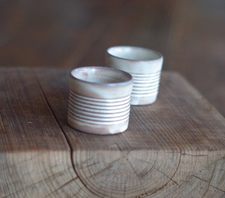 鎬紋白化粧カップ